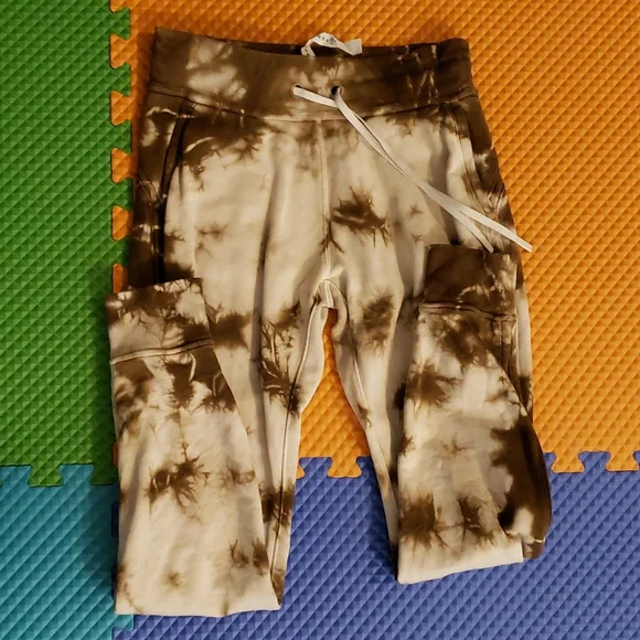 Lululemon jogging pants - Picture 1 of 3